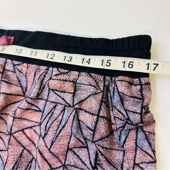 Patagonia Nine Trails Brief Lined Shorts Back Zippered Pocket Dusty Pink Black - Picture 8 of 16